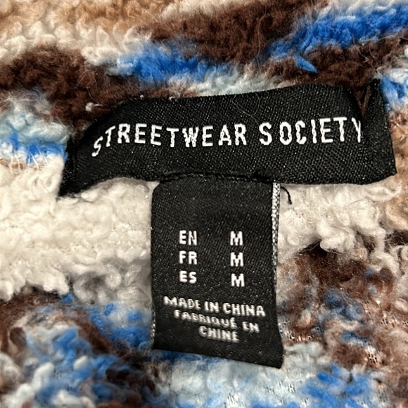Streetwear Society, size medium, Sherpa, multiple colors, two front pockets - Picture 3 of 12